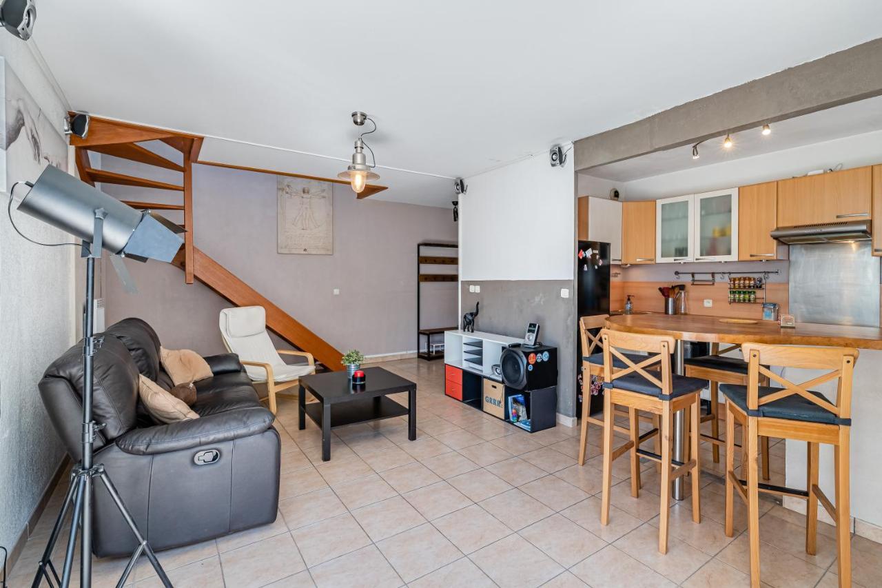 La Joliette; Duplex 2 Chambres, Parking Inclus+ Terrasse+ Ascenseur Marseilles Buitenkant foto